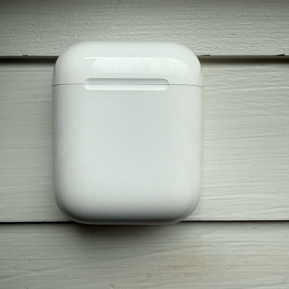 Apple White Earbud Headphones